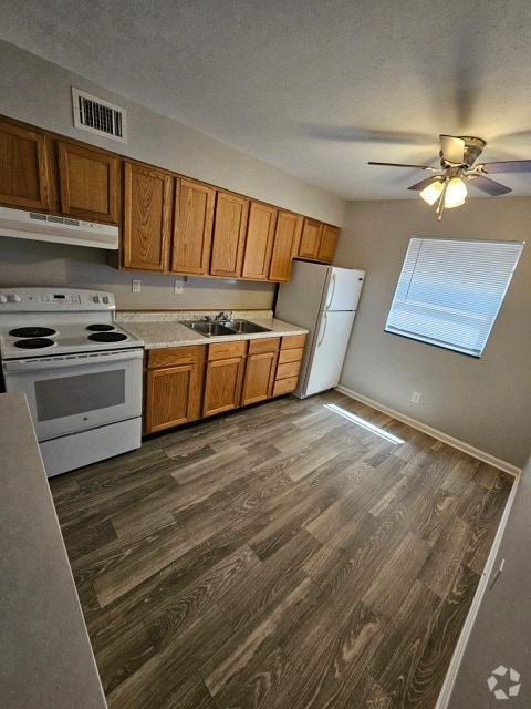 kitchen - Hillview Manor Rental