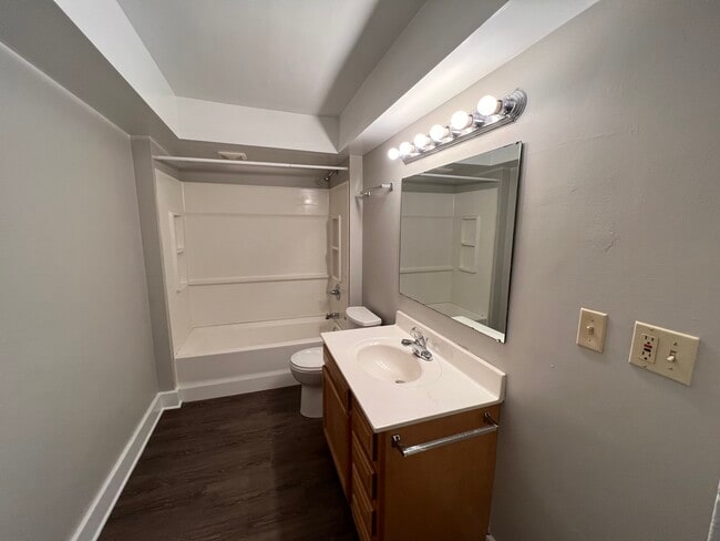 Photo - 810 Leonard St NE Unit 2