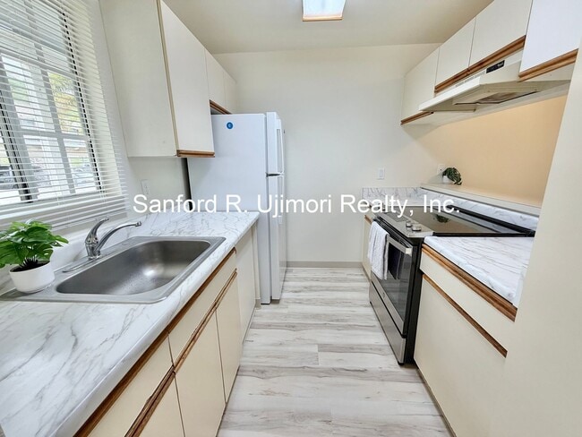 Photo - ham92115 Unit 1