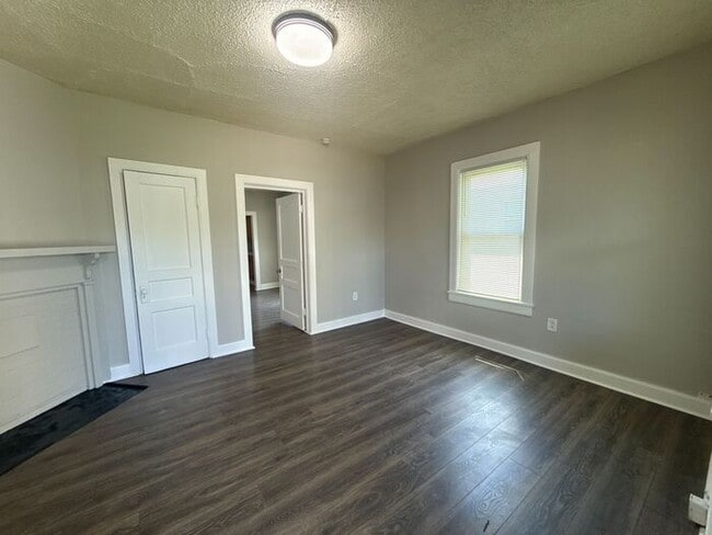 Photo - FOR RENT - Renovated Duplex in Gallatin - Half Off 1st Month Move in Special!