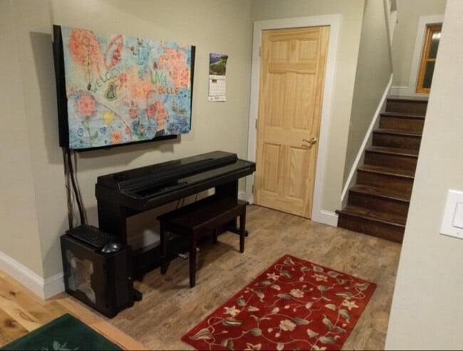 Photo - 1087 N Hoosac Rd