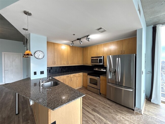 Photo - 505 E 6th St Unit 810