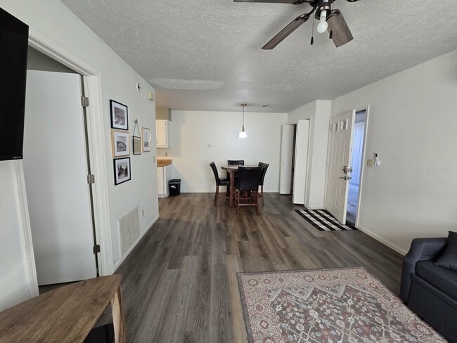 Photo - 115 Holly Dr