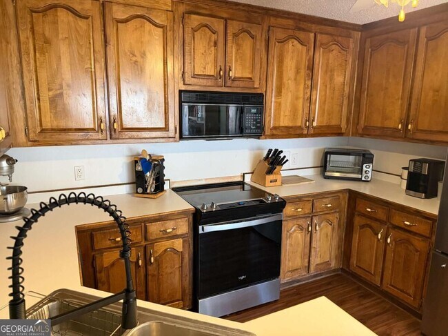 Photo - 145 Gill Ln