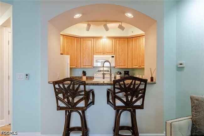 Photo - 2825 Palm Beach Blvd Unidad 608