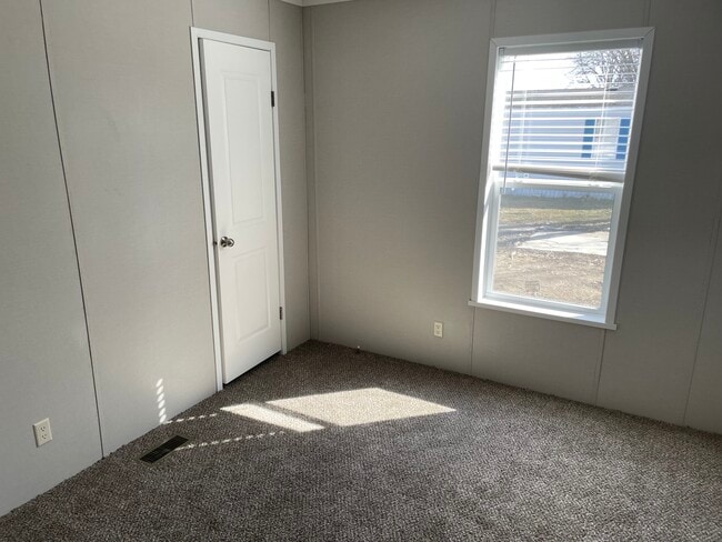 Photo - 46000 Geddes Rd