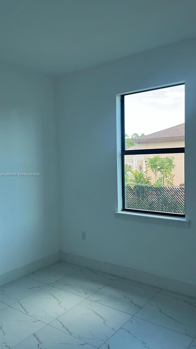 Photo - 4660-4662 26th St SW