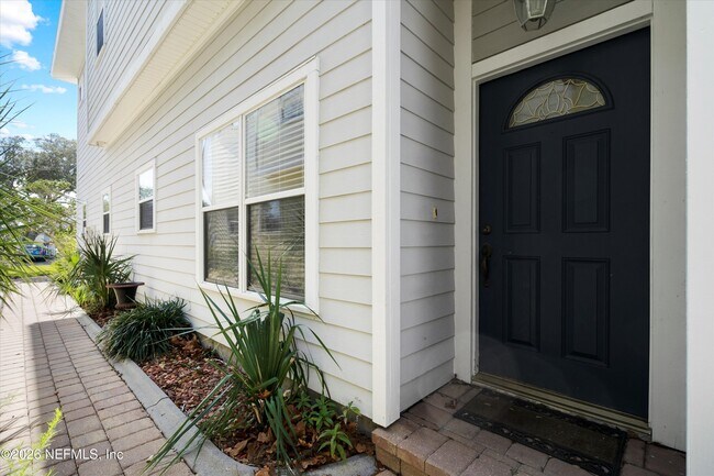 Photo - 819 6th Ave S