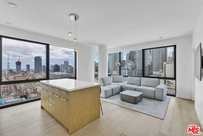 Building Photo - 400 S Broadway Unit 2410 Rental