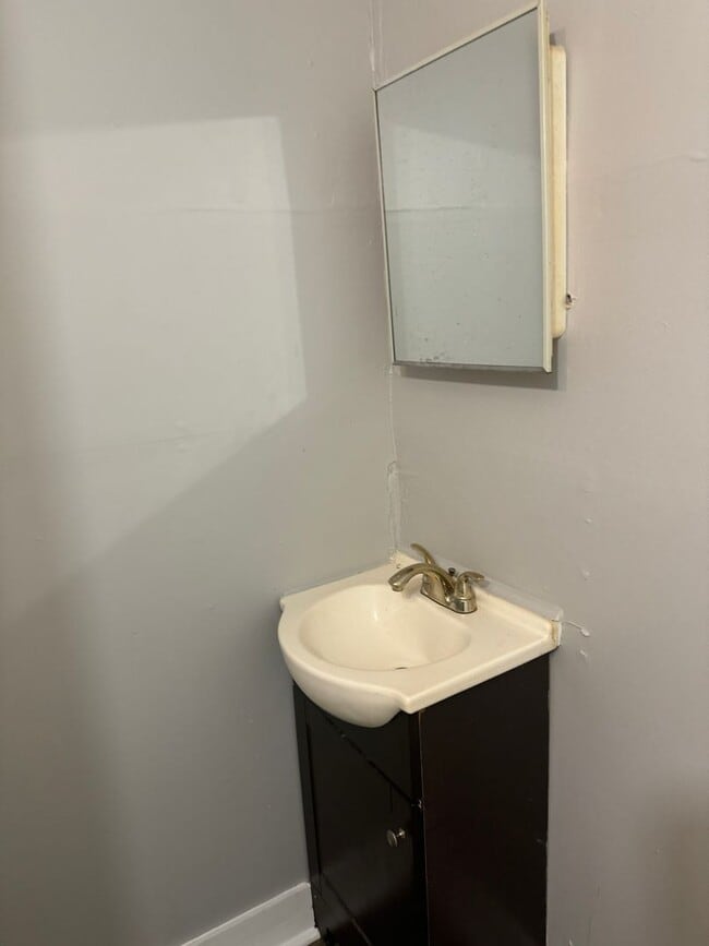 Photo - Affordable 1 bedroom 1 bath home
