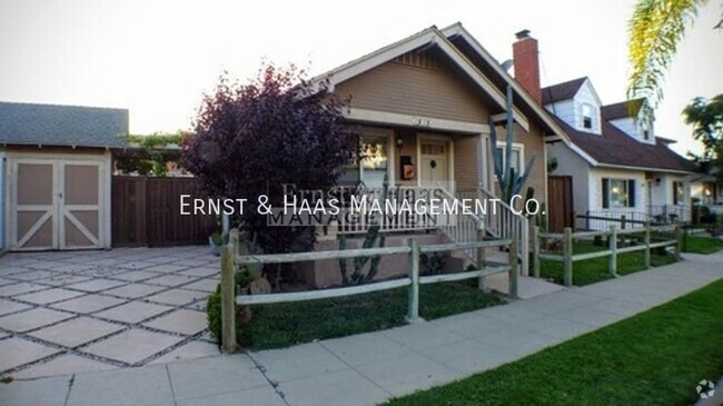 Building Photo - Wonderful and Charming California Bungalow... Rental