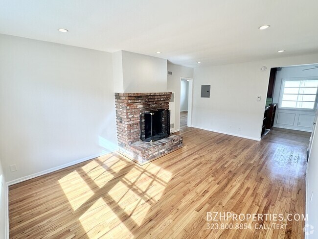 Building Photo - Charming 1Bed 1Bath In Valley Village Unit 5315 1/2 Rental