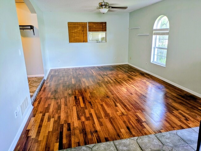 Photo - 4976 Oakbrooke Pl