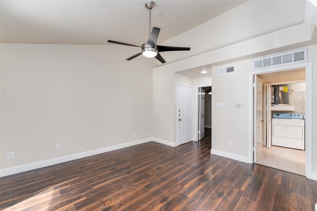 Photo - 3231 Allen Pkwy Unit 4302