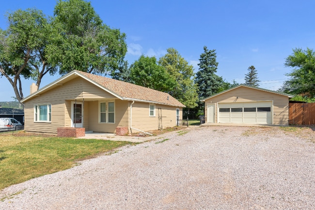 Building Photo - 134 Anamosa St Rental