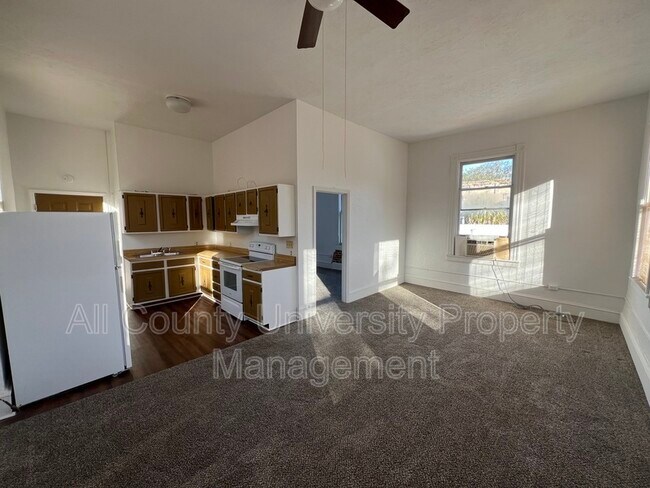 Photo - 112 NE 1st St Unidad Apt. A