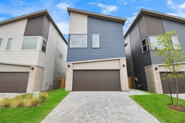 Building Photo - 6804 Troya Ln