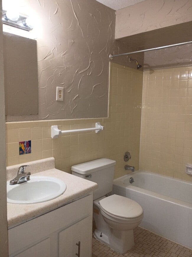 Photo - 4 Success Realty is now offering this 2-be...