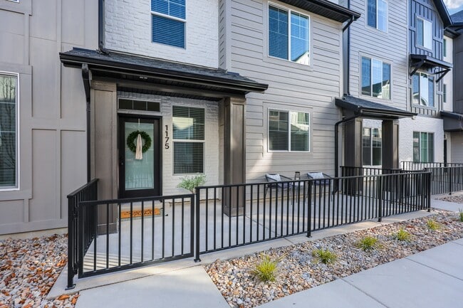 Photo - 1175 N Meridian Ln