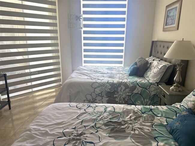 8925 Collins Ave Unit 11J