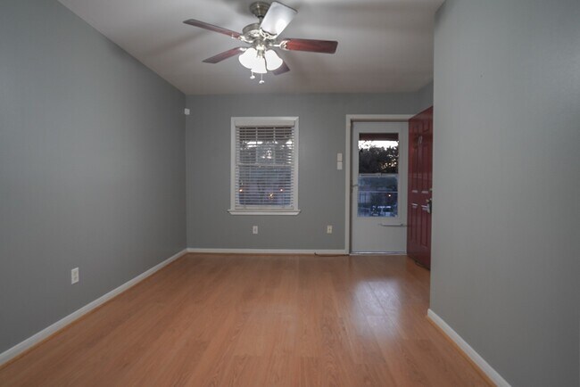 Photo - 5216 Arboles Dr Unit 10