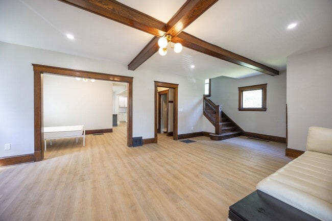 Photo - 1496 E 107th St