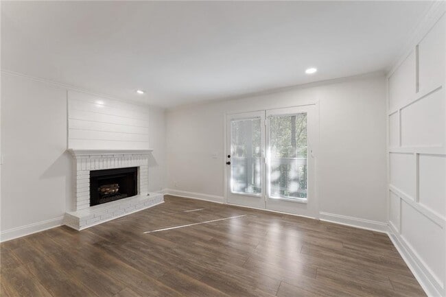 Photo - 103 Warm Springs Cir