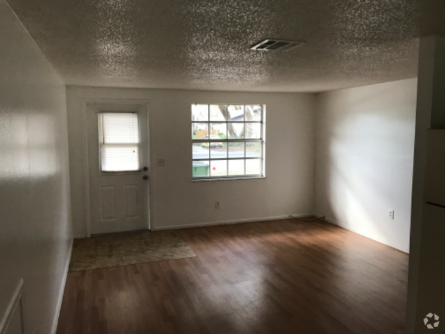 Building Photo - 4846 5th St Rental