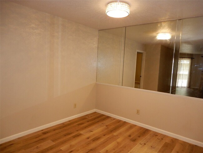 9797 Leawood Blvd Unit 902