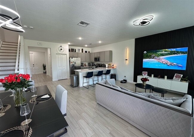 Building Photo - 4151 Lagoon Shore Dr Rental