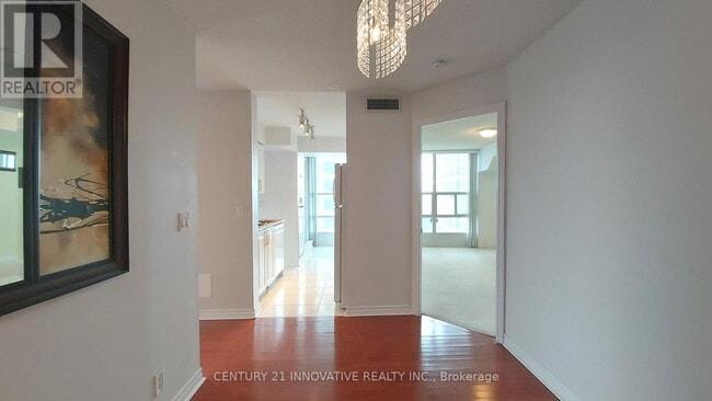Photo - 33 Elm Dr W Unit 1012