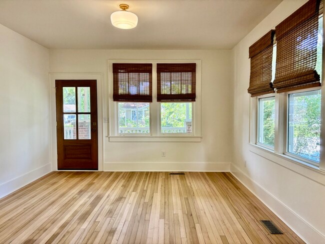 Photo - 201 Hickory St