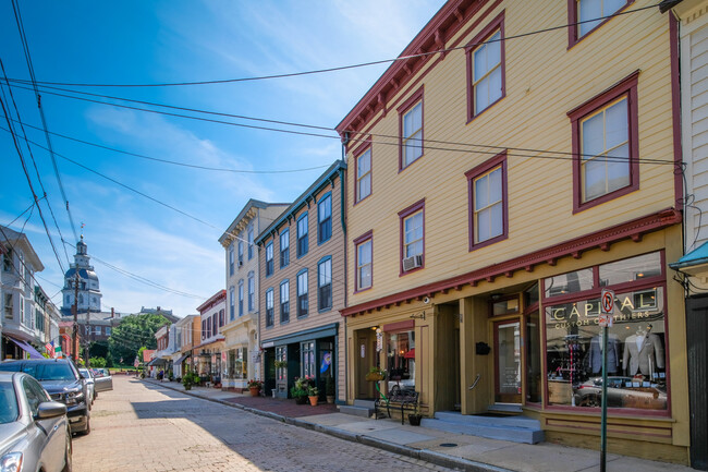 2 Bedroom in Downtown Annapolis - 2 Bedroom in Downtown Annapolis Apartment Unit #52B