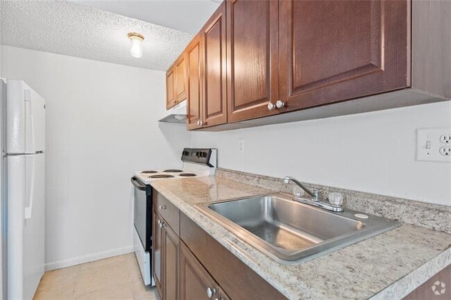Building Photo - 2082 NW 43 Terrace Unit 8 Rental