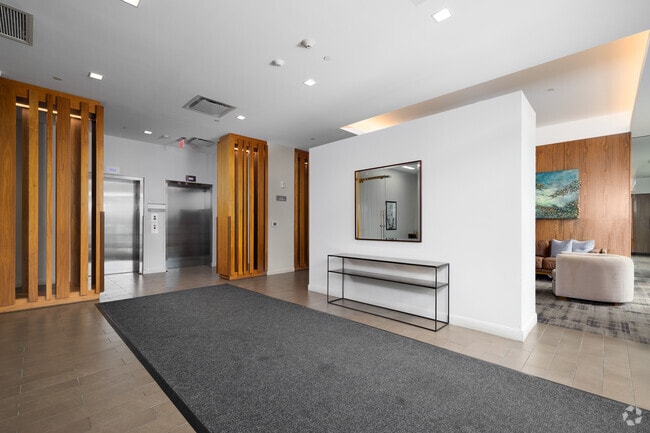 Lobby - Metro Green Terrace