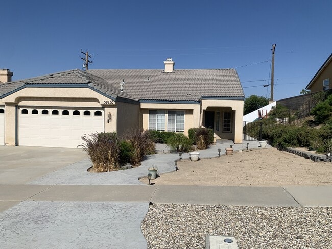 Photo - 38650 Juniper Tree Rd House
