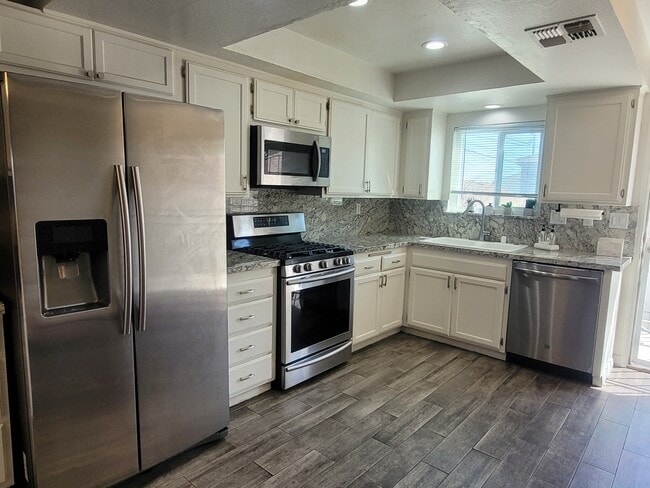 Photo - 542 N Shelton St