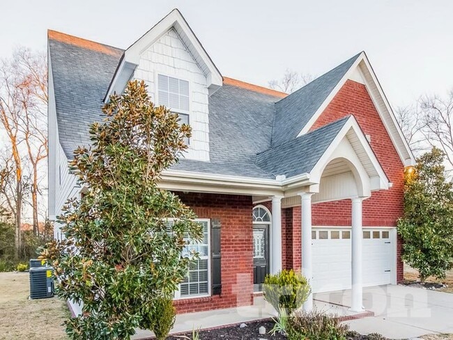 Photo - 1527 Dewsbury Dr