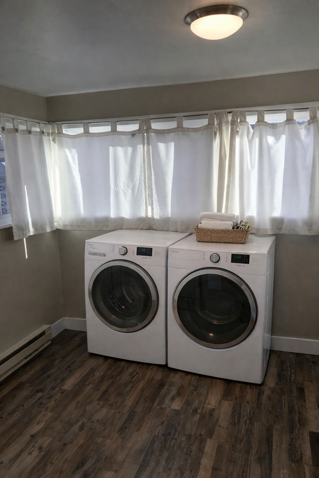 Photo - Gem Located In Central Selah; Spacious 2-Bedroom Retreat with Private Yard & Lots Of Storage!