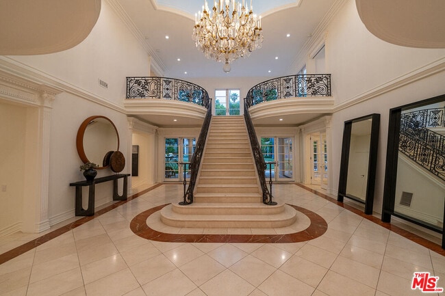 Photo - 407 Robert Ln