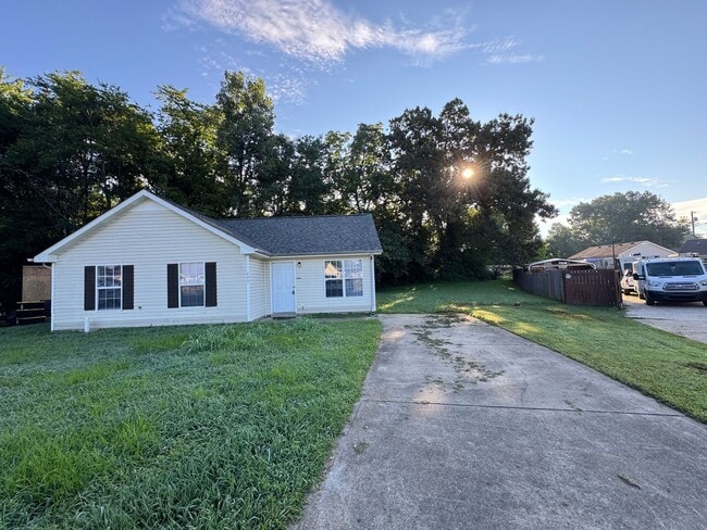 Photo - 223 Faulkner Ct