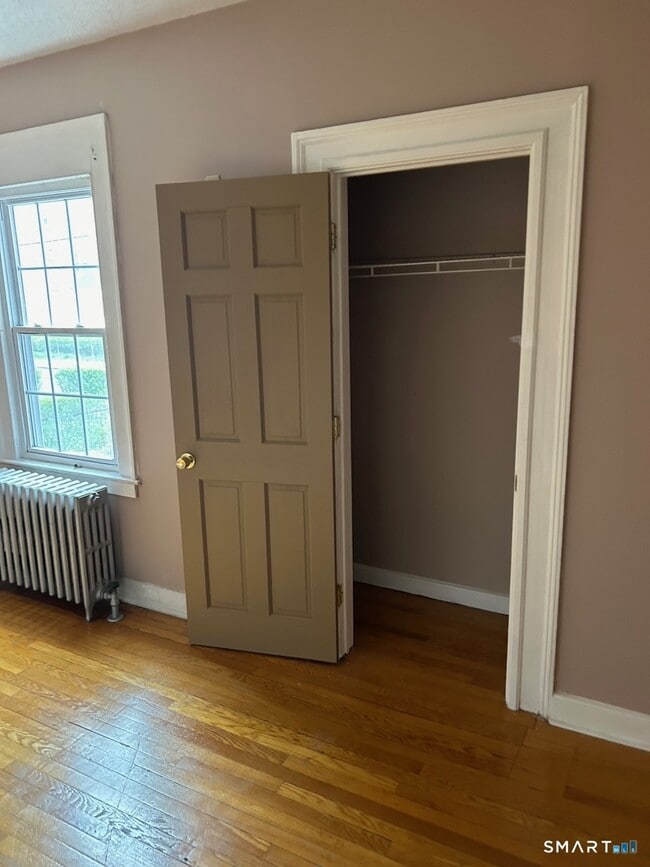 Photo - 82-84-84 Glendale Ave