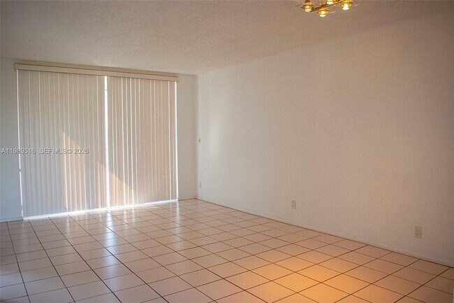 Photo - 9230 Lagoon Pl Unit 411