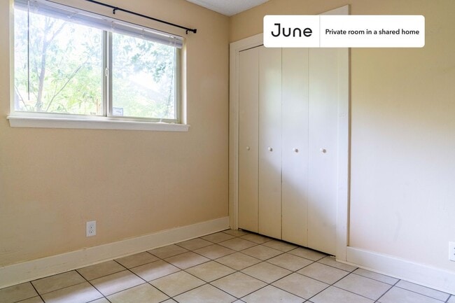 Photo - Room in Shared 3 bed/2 bath home Unit B