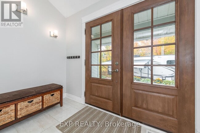 Photo - 1238 Barnwell Crescent