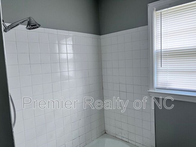 Photo - 4753 Eastwin Dr