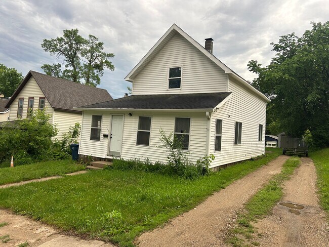 Photo - 537 W Linden St