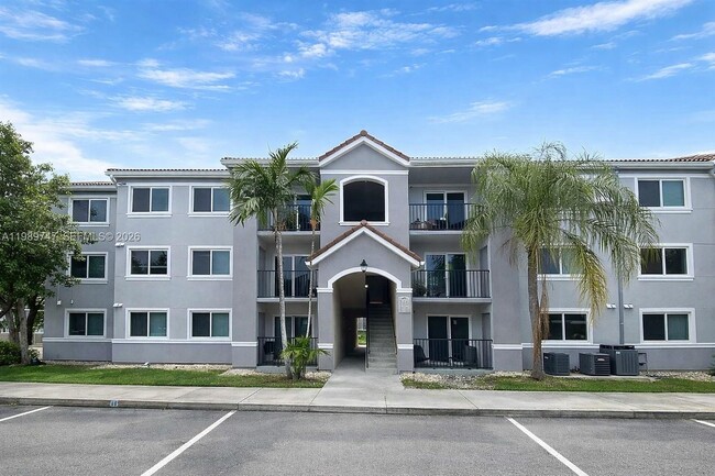 Building Photo - 15470 SW 284th St Unit 3104