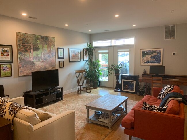 Photo - 610 Newton Pl NW Apartment Unit #7