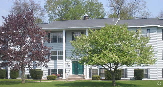 Building Photo - Manor Village Apartments